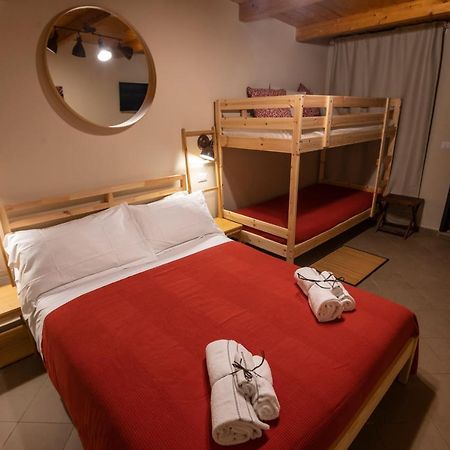 Agriturismo La Collina dei Cavalieri Belvedere Ostrense Esterno foto