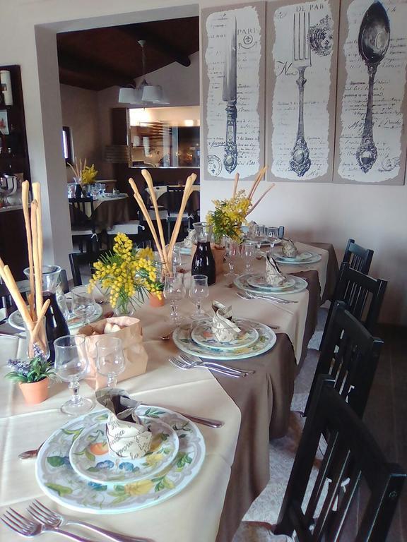 Agriturismo La Collina dei Cavalieri Belvedere Ostrense Esterno foto